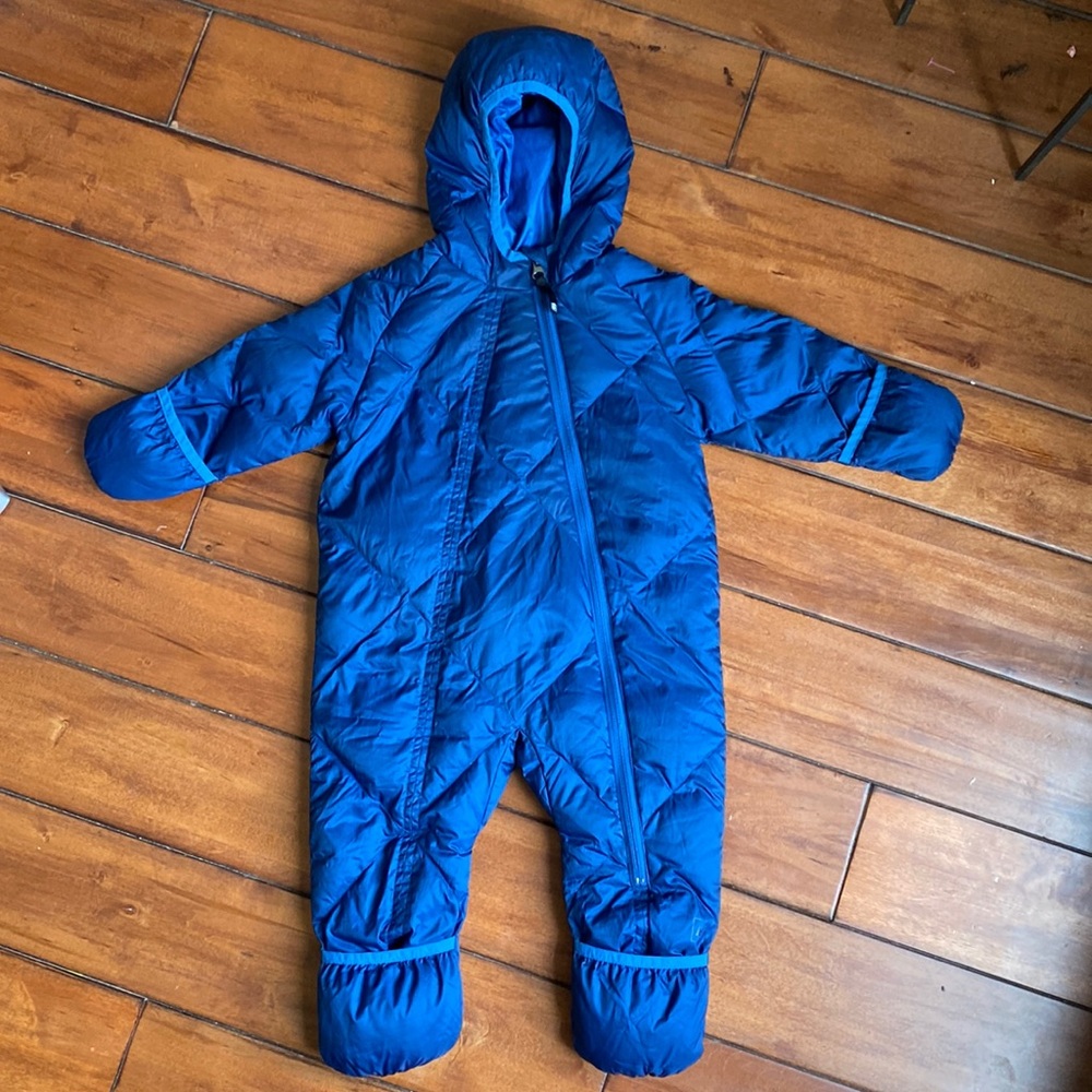 18M REI infant snow suit. Down filling.